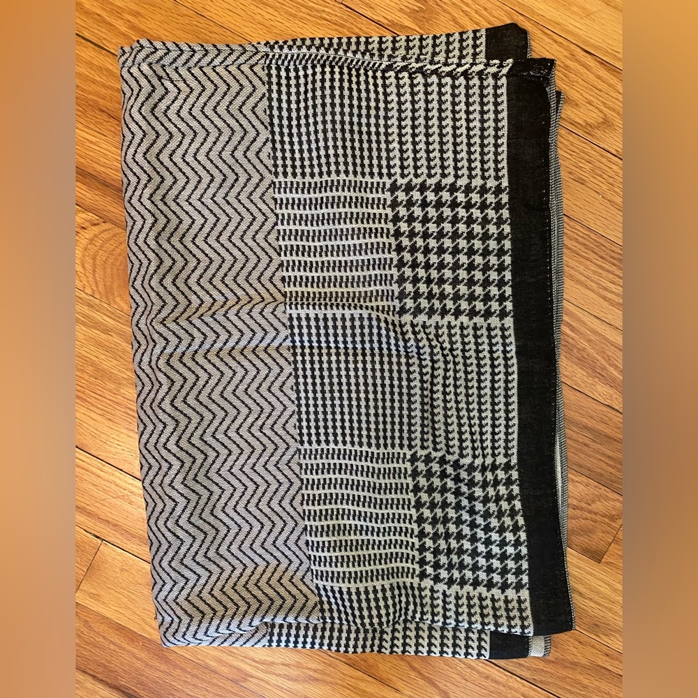Black and white infinity scarf